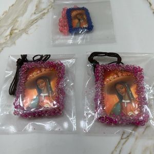 Escapularios y Decenario Escaramuza Virgen